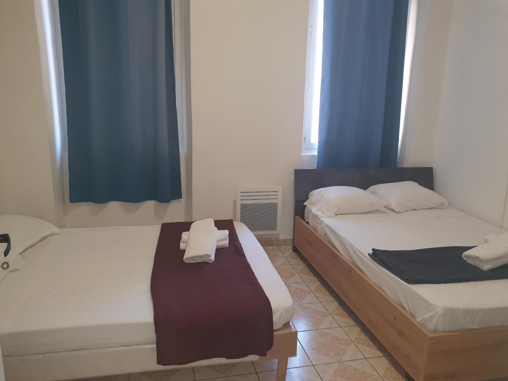 Hotel Du Centre Marseille Rum bild